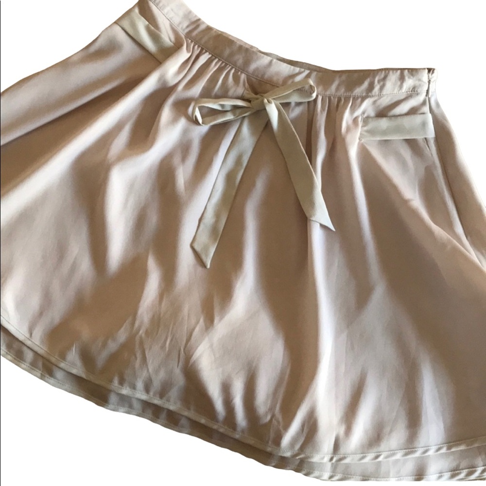 Lauren Conrad Champagne colored skirt Size 4